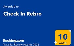 Check In Rebro